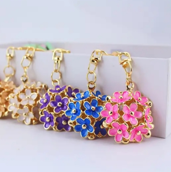 Floral Bouquet 🌸 Keychain/ 🎒👜 Bag Charm ~ 🎁 Gardener Easter 🐇 - Picture 1 of 15